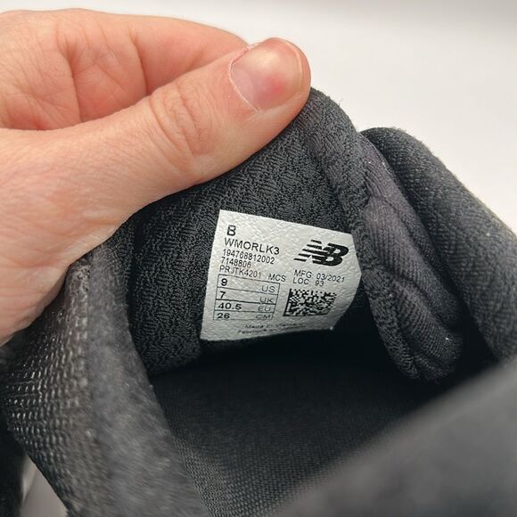 New Balance Women's Fresh Foam More V3 Running Shoe, Night Sky/Libra - Picture 9 of 9